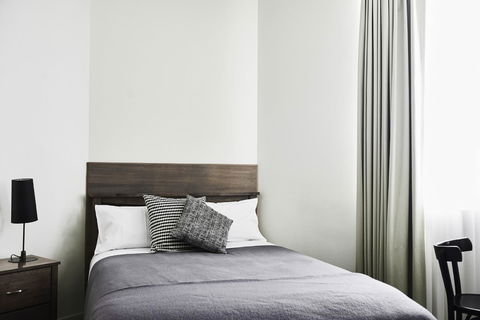 Plough Hotel - Holiday Sunshine Coast 3