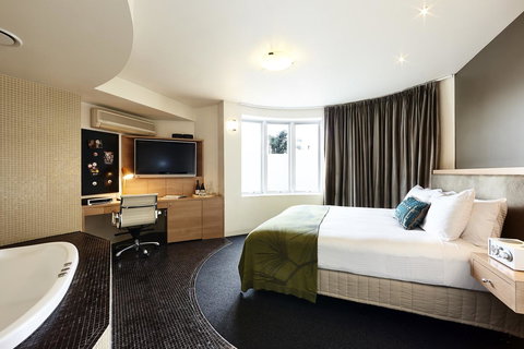 Saint Kilda Beach Hotel - Formerly Rydges St Kilda - Holiday Sunshine Coast 1