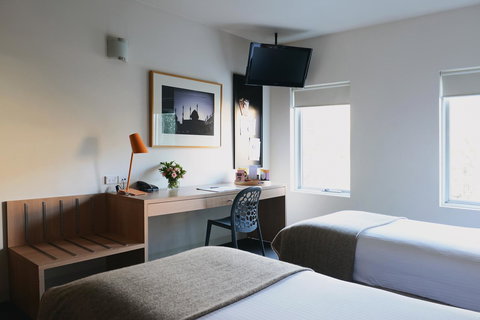 Saint Kilda Beach Hotel - Formerly Rydges St Kilda - Holiday Sunshine Coast 13