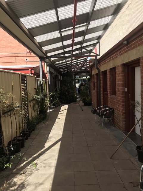CROWN CENTRAL BUSINESS DISTRICT MOTEL - NO UNDER 18s - Sunshine Coast Tourism 14