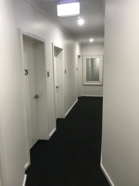 CROWN CENTRAL BUSINESS DISTRICT MOTEL - NO UNDER 18s - Sunshine Coast Tourism 22