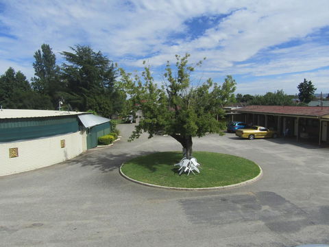 Twin City Motor Inn - Sunshine Coast Tourism 6
