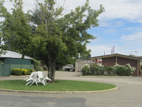 Twin City Motor Inn - Sunshine Coast Tourism 8