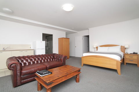 Quality Inn & Suites The Menzies - Sunshine Coast Tourism 8
