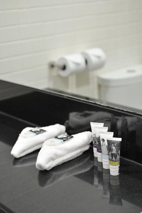 Mercure North Melbourne - Holiday Sunshine Coast 16