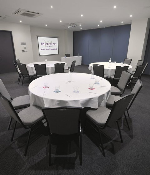 Mercure North Melbourne - Holiday Sunshine Coast 37