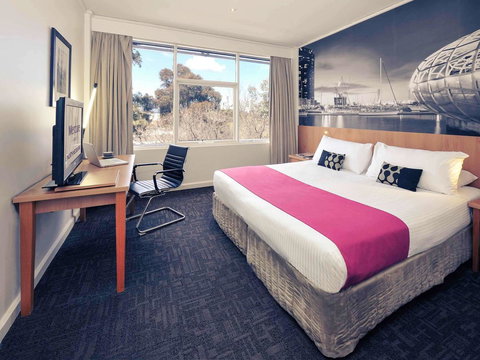 Mercure North Melbourne - Holiday Sunshine Coast 0