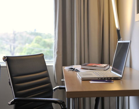 Mercure North Melbourne - Holiday Sunshine Coast 30