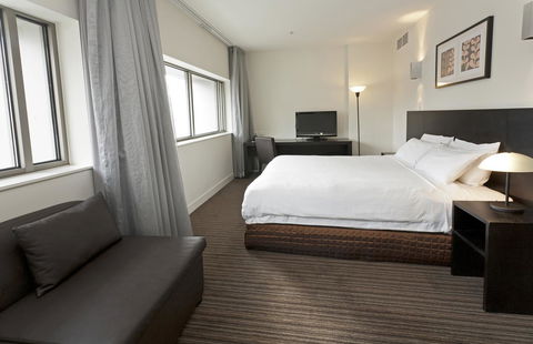 Causeway 353 Hotel - Sunshine Coast Tourism 25
