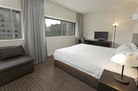 Causeway 353 Hotel - Sunshine Coast Tourism 7