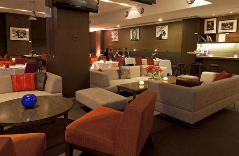 Causeway 353 Hotel - Sunshine Coast Tourism 14