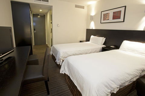 Causeway 353 Hotel - Sunshine Coast Tourism 26
