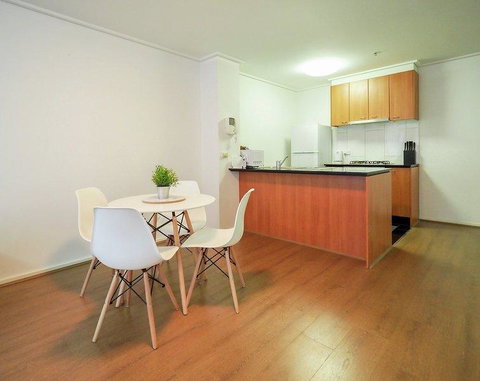 Premier Stays Melbourne - Holiday Sunshine Coast 11