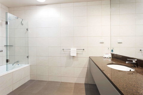 Quality Hotel Bayside Geelong - Sunshine Coast Tourism 11