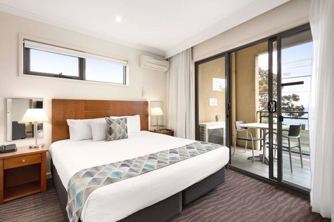 Quality Hotel Bayside Geelong - Sunshine Coast Tourism 3
