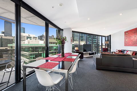 Docklands Executive Apartments - Melbourne - Holiday Sunshine Coast 1