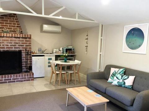 The Cosy Bungalow - Sunshine Coast Tourism 7