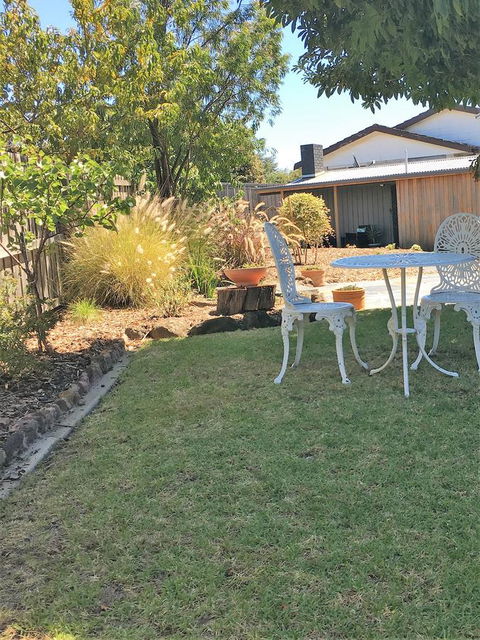 The Cosy Bungalow - Sunshine Coast Tourism 15