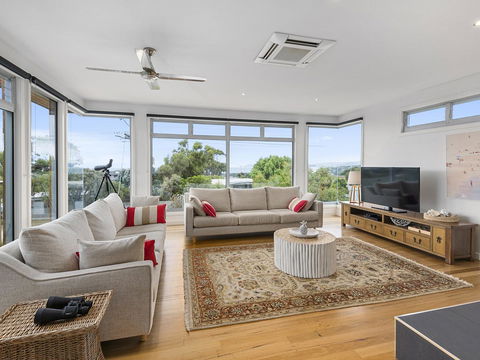 Aireys Ocean View - Holiday Sunshine Coast 0