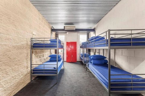 Summer House Melbourne - Holiday Sunshine Coast 11