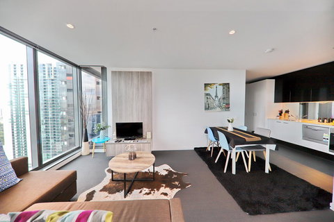 Nest-Apartments Sea View Apartments - Holiday Sunshine Coast 25