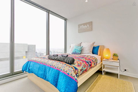 Nest-Apartments Sea View Apartments - Holiday Sunshine Coast 1