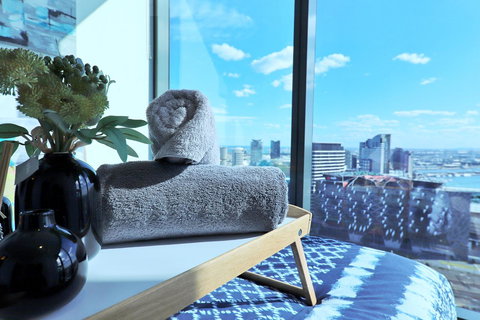 Nest-Apartments Sea View Apartments - Holiday Sunshine Coast 17