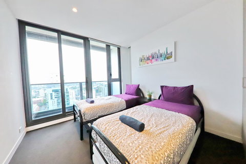Nest-Apartments Sea View Apartments - Holiday Sunshine Coast 22