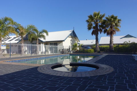 Torquay Tropicana Motel - Sunshine Coast Tourism 4