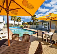 Torquay Tropicana Motel - Holiday Sunshine Coast