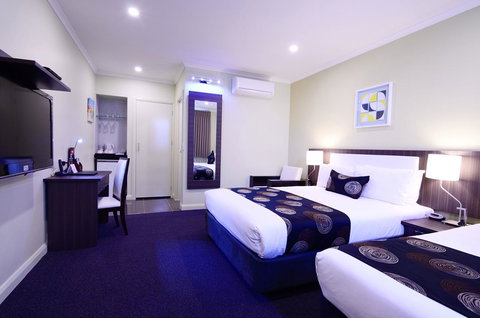 Park Squire Motor Inn & Serviced Apartments - Holiday Sunshine Coast 7