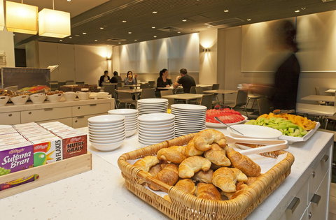 Causeway Inn On The Mall - Holiday Sunshine Coast 5