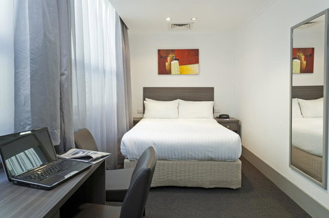 Causeway Inn On The Mall - Holiday Sunshine Coast 14