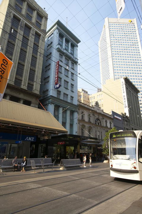 Causeway Inn On The Mall - Holiday Sunshine Coast 23