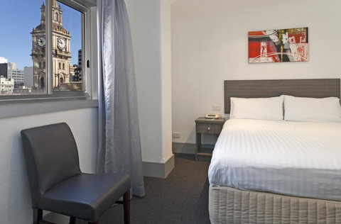 Causeway Inn On The Mall - Holiday Sunshine Coast 15