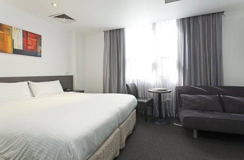 Causeway Inn On The Mall - Holiday Sunshine Coast 8