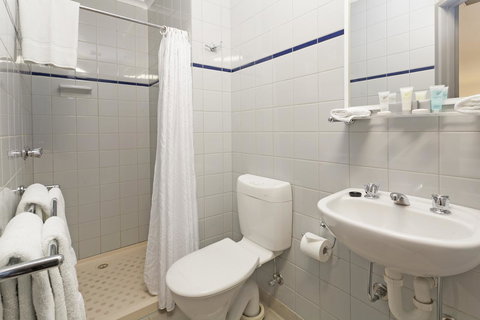 Causeway Inn On The Mall - Holiday Sunshine Coast 12