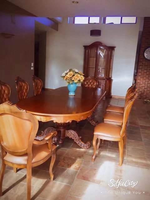 Crimea Retreat - Holiday Sunshine Coast 40