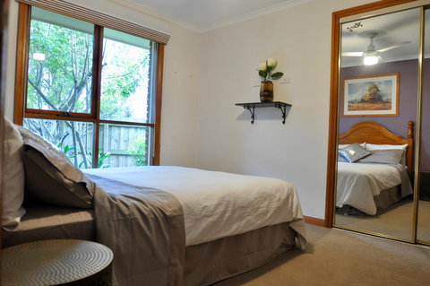 Crimea Retreat - Holiday Sunshine Coast 30