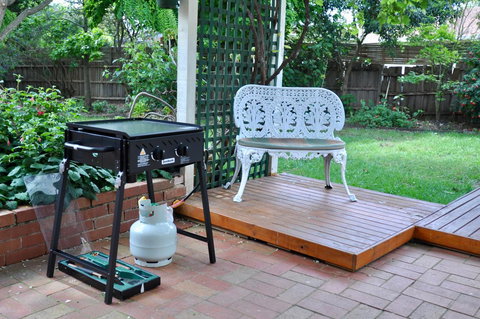 Crimea Retreat - Holiday Sunshine Coast 16