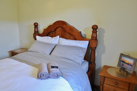 Crimea Retreat - Holiday Sunshine Coast 43