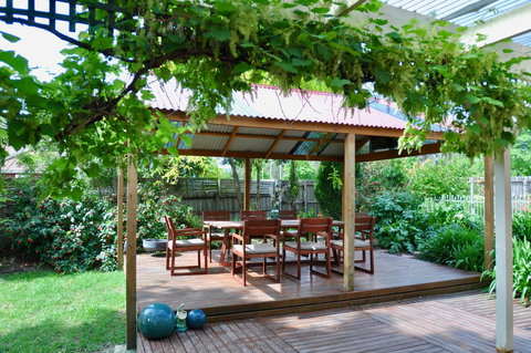 Crimea Retreat - Holiday Sunshine Coast 14