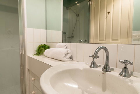 The Orchard House - Sunshine Coast Tourism 4