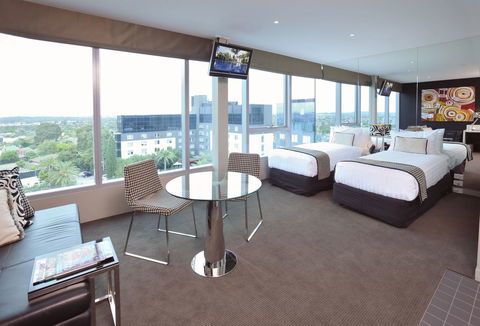 Novotel Melbourne Preston - Holiday Sunshine Coast 2