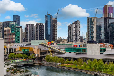 Signature Waterfront Apartments - Holiday Sunshine Coast 22