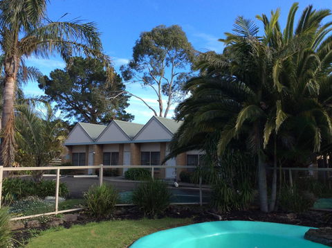 Tropicana Motor Inn - Sunshine Coast Tourism 36