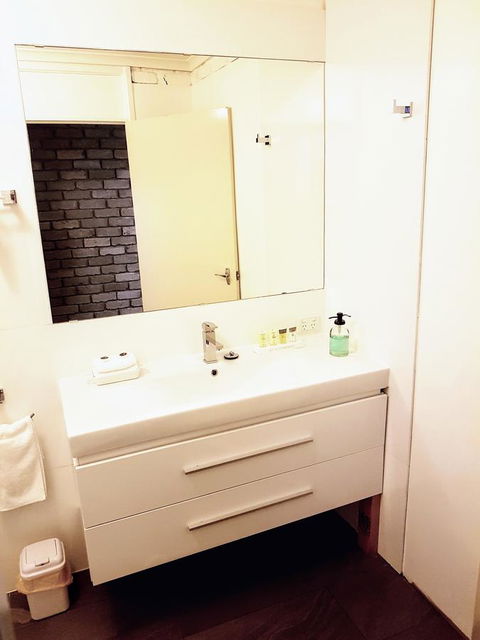 Tropicana Motor Inn - Sunshine Coast Tourism 24