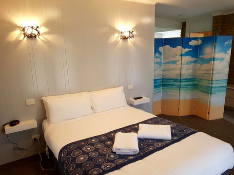 Tropicana Motor Inn - Sunshine Coast Tourism 2