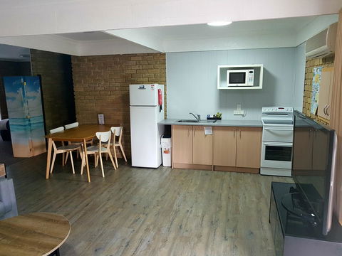 Tropicana Motor Inn - Sunshine Coast Tourism 32