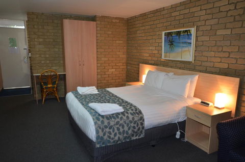 Tropicana Motor Inn - Sunshine Coast Tourism 4